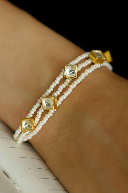 Shop_Do Taara_Gold Plated Pearls Kundan And Studded Bracelet _Online_at_Aza_Fashions