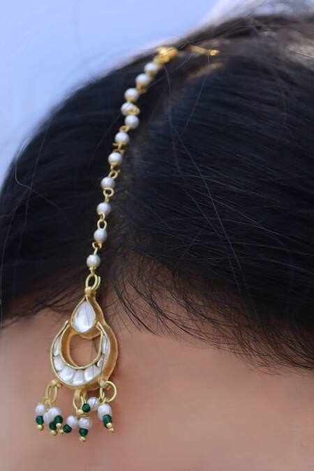 Do Taara_Gold Plated Pearl Embellished Maangtikka _Online_at_Aza_Fashions