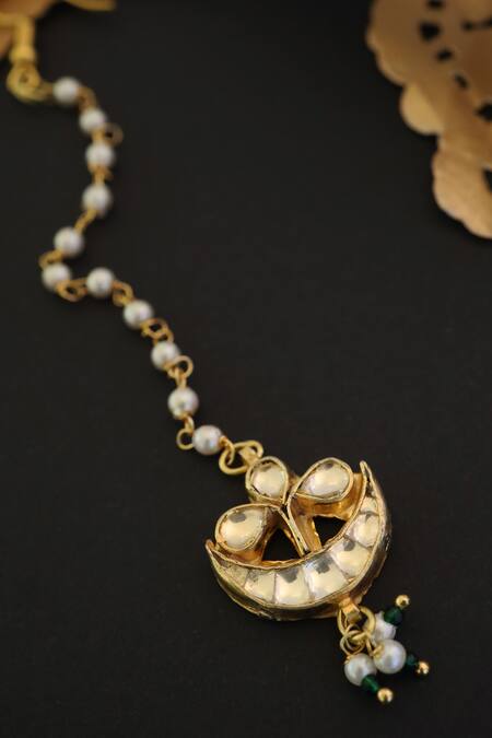 Buy_Do Taara_Gold Plated Pearl Embellished Maangtikka _Online_at_Aza_Fashions