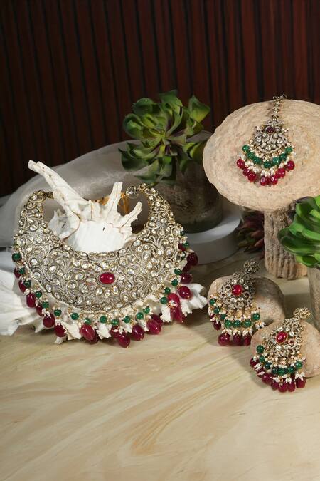 Amaara Jewels_Red Pearls, Diamonds, Stones Floral Carved Antique Bridal Jewellery Set_at_Aza_Fashions