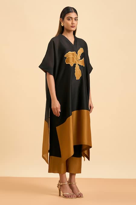Shop Origani Black Chanderi Silk, Cotton Embroidery V-neck Bloom Applique Kurta Pant Set Online at Aza Fashions Shop_Origani_Black Chanderi Silk, Cotton Embroidery V-neck Bloom Applique Kurta Pant Set _Online_at_Aza_Fashions