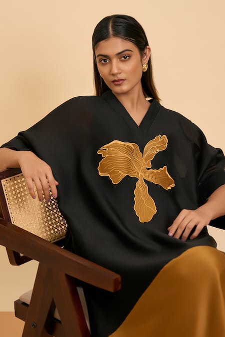 Origani Black Chanderi Silk, Cotton Embroidery V-neck Bloom Applique Kurta Pant Set at Aza Fashions Origani_Black Chanderi Silk, Cotton Embroidery V-neck Bloom Applique Kurta Pant Set _at_Aza_Fashions