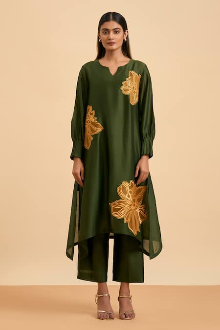 ORIGANI Blossom Applique Kurta & Pant 