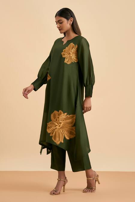 Buy_Origani_Green Chanderi Silk, Cotton Applique Split V-neck Blossom Kurta And Pant _Online_at_Aza_Fashions