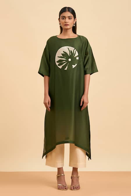 Buy_Origani_Green Chanderi Silk, Cotton Applique Boat Neck Florence Kurta Pant Set _Online_at_Aza_Fashions