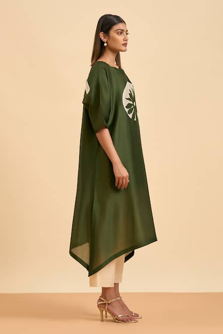 Origani_Green Chanderi Silk, Cotton Applique Boat Neck Florence Kurta Pant Set _at_Aza_Fashions