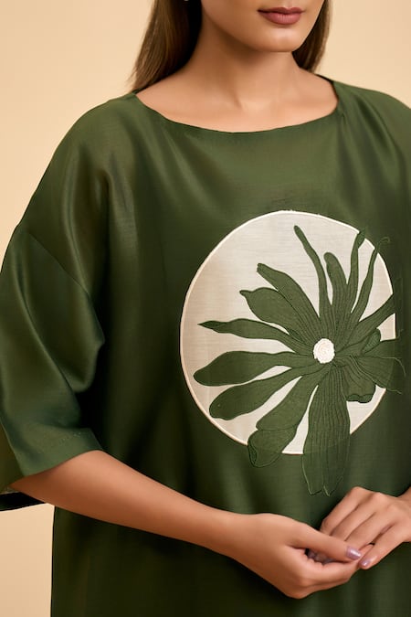 Buy_Origani_Green Chanderi Silk, Cotton Applique Boat Neck Florence Kurta Pant Set 