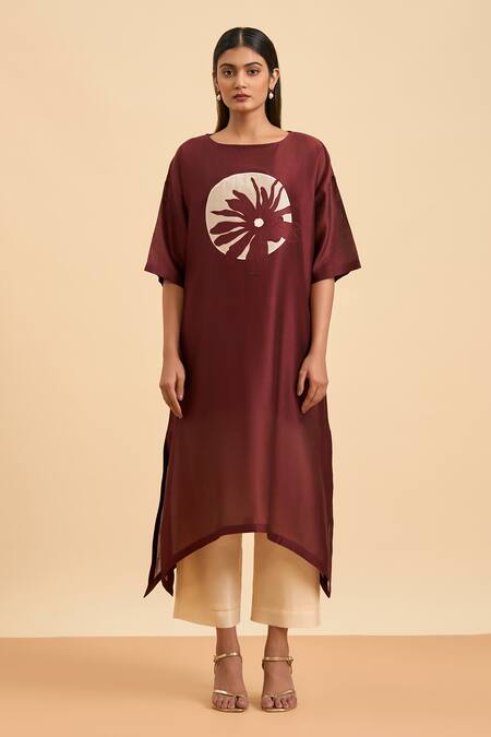 Buy Origani Maroon Chanderi Silk, Cotton Embroidery Boat Neck Floret Applique Kurta Pant Set Online at Aza Fashions Buy_Origani_Maroon Chanderi Silk, Cotton Embroidery Boat Neck Floret Applique Kurta Pant Set _Online_at_Aza_Fashions