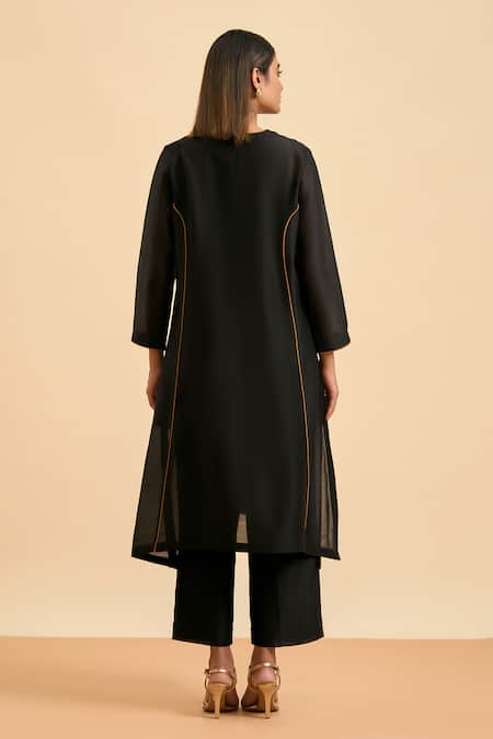 Origani Floral Embroidered Kurta With Pant 
