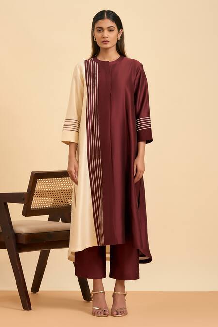 Buy Origani Maroon Chanderi Silk, Vertical Line Colorblocked Kurta With Straight Pant Online at Aza Fashions Buy_Origani_Maroon Chanderi Silk, Vertical Line Colorblocked Kurta With Straight Pant _Online_at_Aza_Fashions