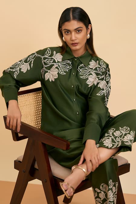 Origani Green Chanderi Silk, Cotton Embroidery Collared Floral Applique Shirt With Pant at Aza Fashions Origani_Green Chanderi Silk, Cotton Embroidery Collared Floral Applique Shirt With Pant _at_Aza_Fashions