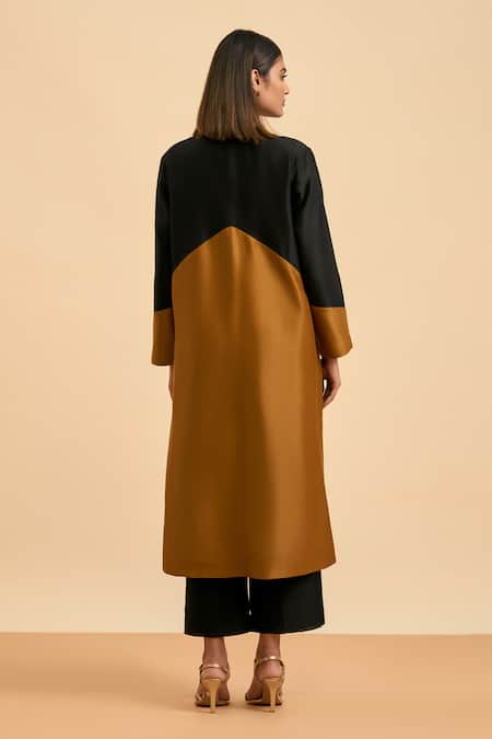 Origani Bloom Applique Embroidered Kurta With Pant 