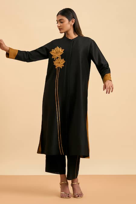 Buy_Origani_Black Chanderi Silk, Cotton Embroidery Round Bloom Applique Kurta With Pant 