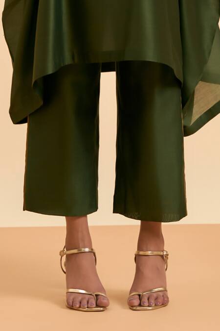 Origani_Green Chanderi Silk, Cotton Embroidery Round Neck Flora Kurta Pant Set _at_Aza_Fashions