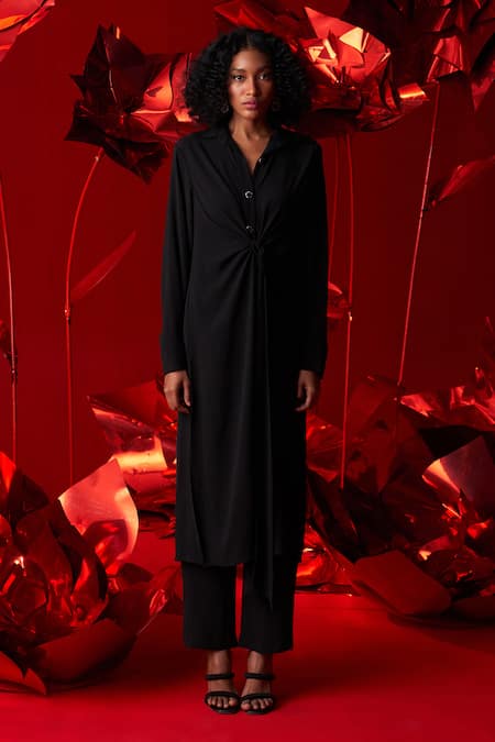 Dania Siddiqui_Black Crepe Collared Camila Front Tie-up Shirt With Pant _Online_at_Aza_Fashions