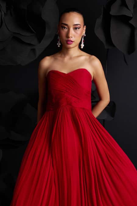 Dania Siddiqui_Red Crepe, Chiffon Off-shoulder Rosa Ruched Corset Gown _Online_at_Aza_Fashions