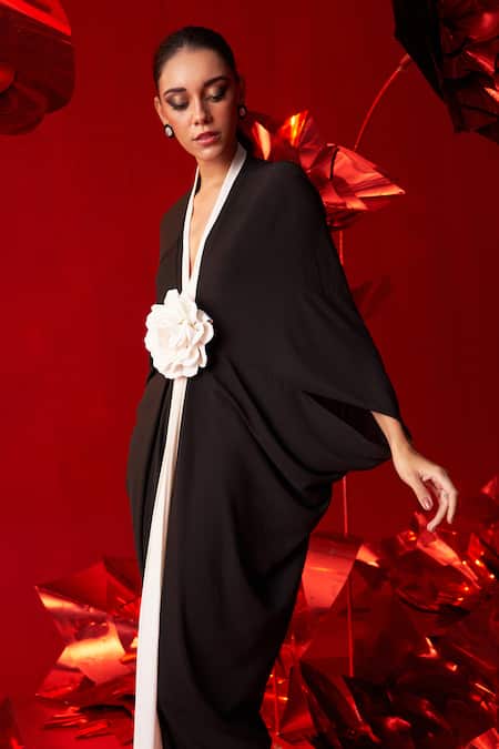 Dania Siddiqui_Black Georgette Embroidery Plunge Neck Veela Draped Kaftan _at_Aza_Fashions