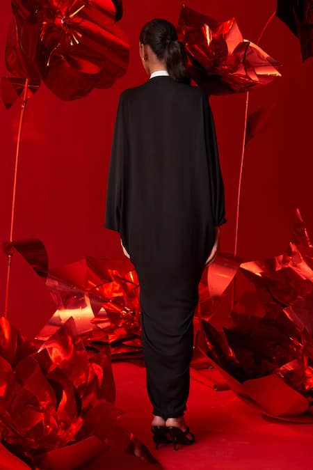 Dania Siddiqui Veela Draped Kaftan 