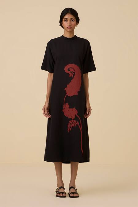 The Summer House_Black Wool, Cotton Embroidery Round Neck Ehan Paisley Midi Dress_Online_at_Aza_Fashions