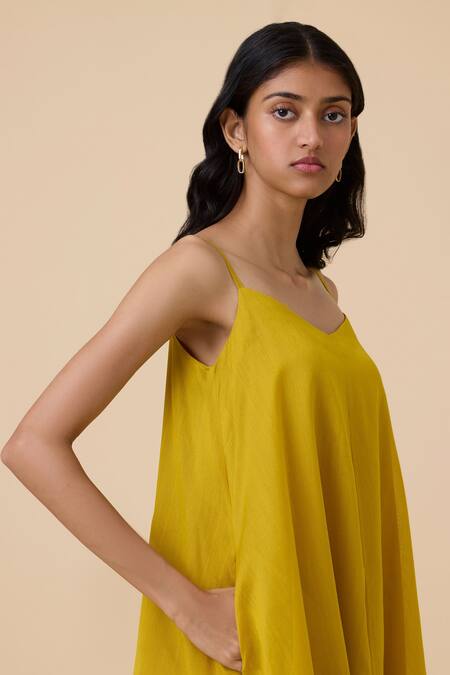 The Summer House Yellow Chanderi Embroidery V-neck Inaya Hand Woven Asymmetric Dress at Aza Fashions The Summer House_Yellow Chanderi Embroidery V-neck Inaya Hand Woven Asymmetric Dress _at_Aza_Fashions