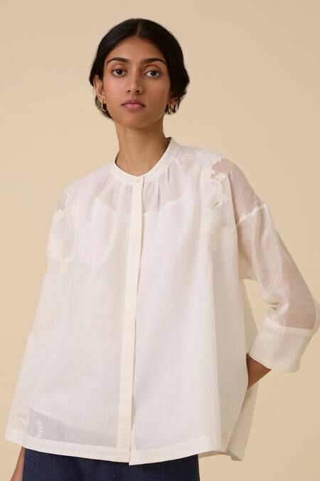 The Summer House_White Handloom Cotton, Chanderi Embroidery Bandeau Raha Floral Placement Top _at_Aza_Fashions