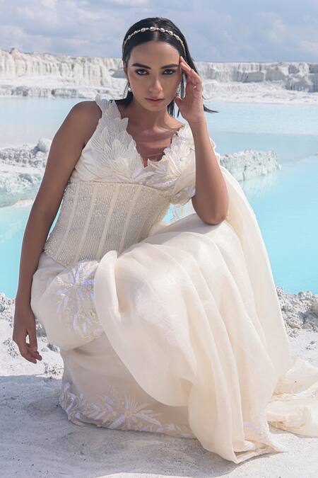 Shop PIRI INDIA Ivory Organza, Net, Satin Embroidery, Beads Athena 3d Floral Saree With Blouse Online at Aza Fashions Shop_PIRI INDIA_Ivory Organza, Net, Satin Embroidery, Beads Athena 3d Floral Saree With Blouse _Online_at_Aza_Fashions