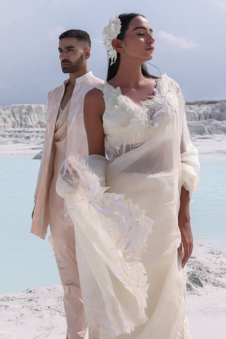 Buy PIRI INDIA Ivory Organza, Net, Satin Embroidery, Beads Athena 3d Floral Saree With Blouse Buy_PIRI INDIA_Ivory Organza, Net, Satin Embroidery, Beads Athena 3d Floral Saree With Blouse