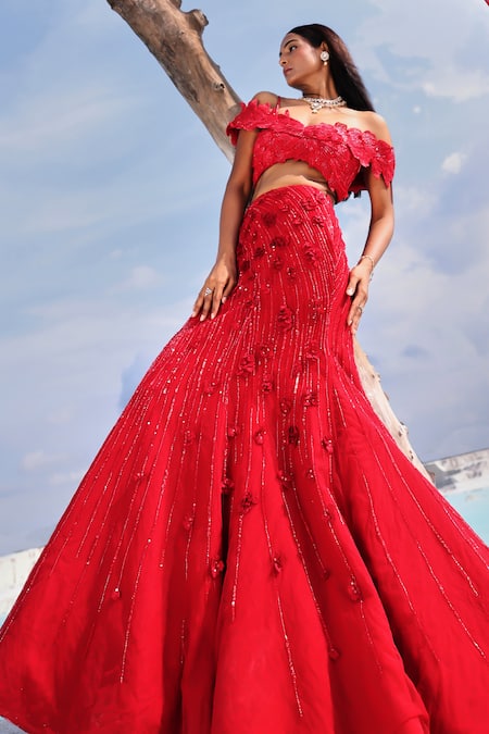 PIRI INDIA ISA 3D Embroidered Fish Cut Lehenga With Blouse 