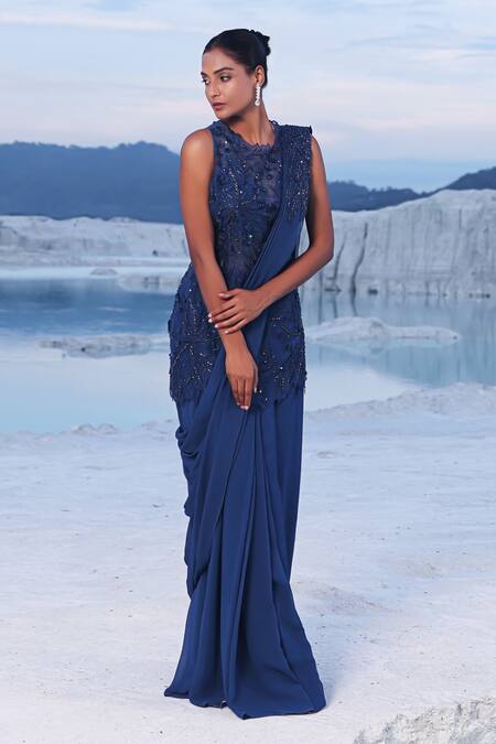 PIRI INDIA Blue Organza, Chanderi, Darya Floral Embroidered Pre-draped Saree With Kurta at Aza Fashions PIRI INDIA_Blue Organza, Chanderi, Darya Floral Embroidered Pre-draped Saree With Kurta _at_Aza_Fashions