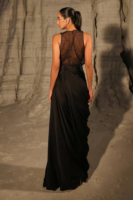 PIRI INDIA Elara 3D Floral Embroidered Blouse With Draped Skirt 