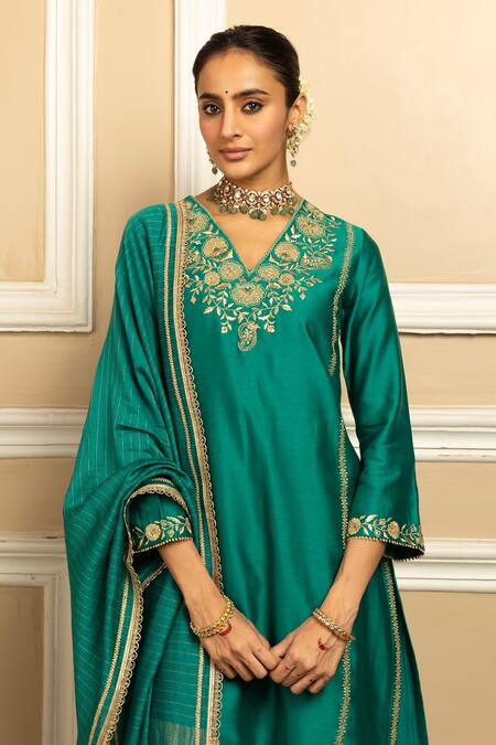 Dohr India_Green , Cotton, Organza Embroidery, Gota Patti, Floral Kurta Pant Set _Online_at_Aza_Fashions
