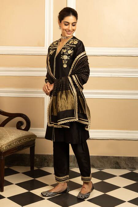 Dohr India Black , Cotton, Organza Sequins, Zari, Floral Vine Kurta Pant Set Online at Aza Fashions Dohr India_Black , Cotton, Organza Sequins, Zari, Floral Vine Kurta Pant Set _Online_at_Aza_Fashions
