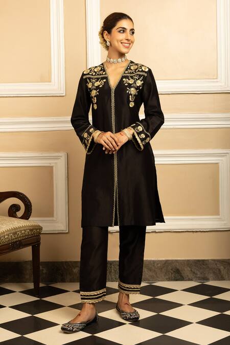 Dohr India Black , Cotton, Organza Sequins, Zari, Floral Vine Kurta Pant Set at Aza Fashions Dohr India_Black , Cotton, Organza Sequins, Zari, Floral Vine Kurta Pant Set _at_Aza_Fashions