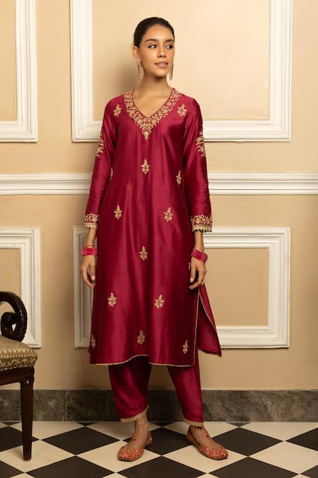 Shop_Dohr India_Wine Silk, Chanderi, Organza Sequins, Zari, Naaz Floral Butti Kurta Pant Set _Online_at_Aza_Fashions