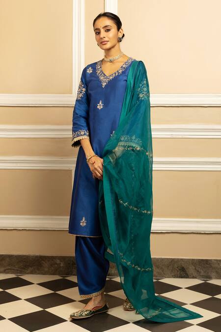 Dohr India_Blue Silk, Chanderi, Organza Embroidery, Naaz Flower Butti Kurta Pant Set _Online_at_Aza_Fashions