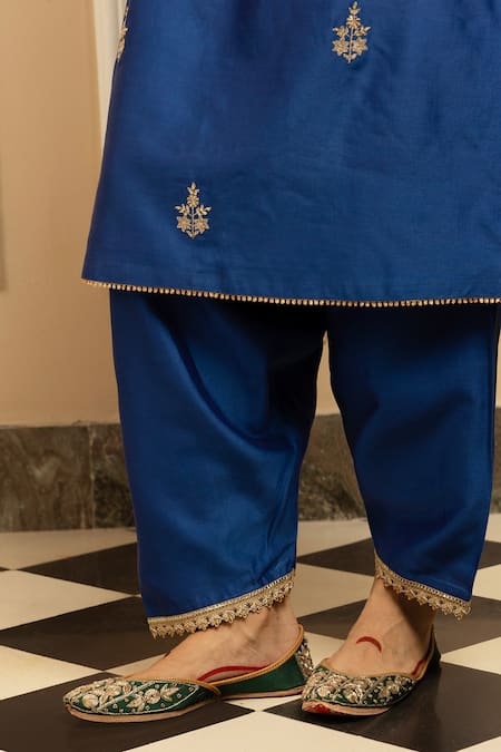 Dohr India_Blue Silk, Chanderi, Organza Embroidery, Naaz Flower Butti Kurta Pant Set _at_Aza_Fashions