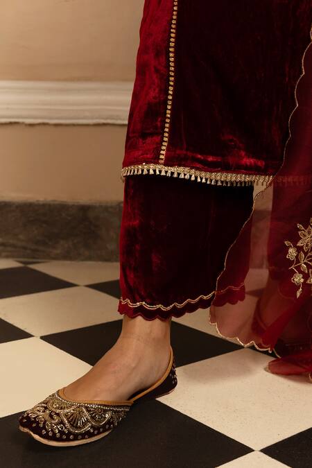 Dohr India Red Silk, Velvet, Organza Embroidery, Sequins, Noorani Floral Kurta Pant Set Online at Aza Fashions Dohr India_Red Silk, Velvet, Organza Embroidery, Sequins, Noorani Floral Kurta Pant Set _Online_at_Aza_Fashions