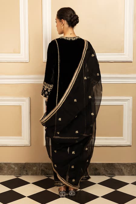 Dohr India Tara Embroidered Kurta Salwar Set 