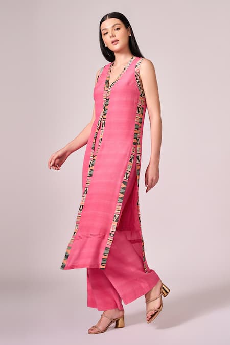 Buy_Koswi_Fuchsia Viscose V-neck Printed Border Slit Kurta With Palazzo _Online_at_Aza_Fashions