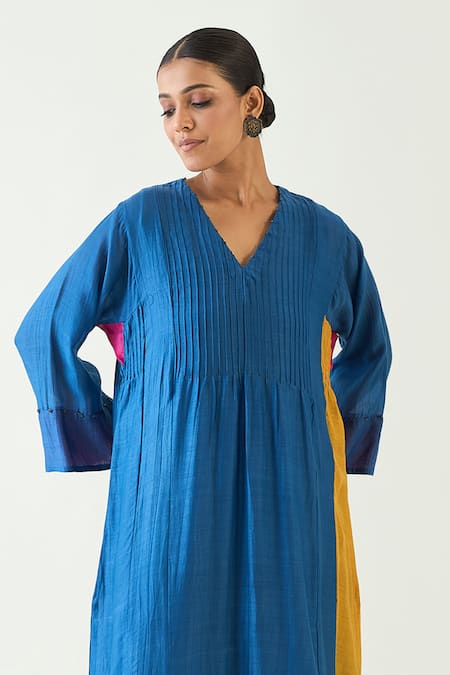 Buy Shivani Bhargava Blue , Handloom Beads V-neck Kriya Pintuck Detailed Kurta Pant Set Online at Aza Fashions Buy_Shivani Bhargava_Blue , Handloom Beads V-neck Kriya Pintuck Detailed Kurta Pant Set _Online_at_Aza_Fashions