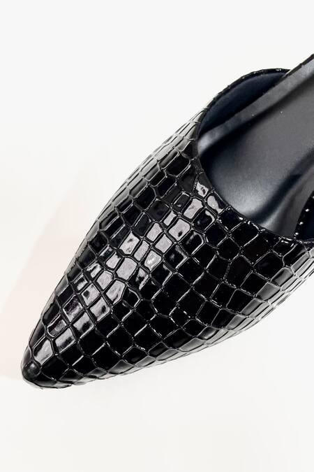Buy_Urbansway_Black Ebony Textured Kitten Heel Mules _Online_at_Aza_Fashions