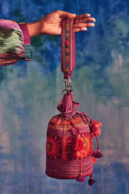 Capisvirleo Poso Flora Crochet Potli Bag 