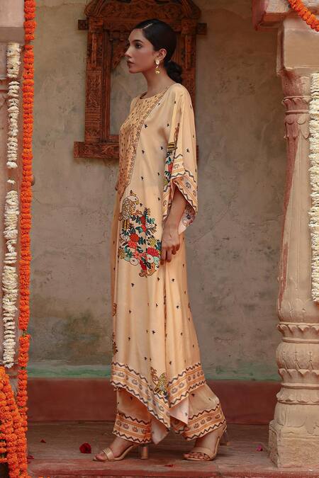 Shop Gazab by Miku Kumar Ivory Muslin Embroidery Round Neck Janya Printed Kaftan With Pant Online at Aza Fashions Shop_Gazab by Miku Kumar_Ivory Muslin Embroidery Round Neck Janya Printed Kaftan With Pant _Online_at_Aza_Fashions