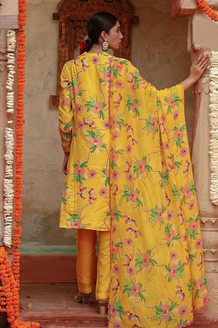 Shop Gazab by Miku Kumar Yellow Organza, Muslin Bandeau Neck Ati Floral Printed Kurta Set at Aza Fashions Shop_Gazab by Miku Kumar_Yellow Organza, Muslin Bandeau Neck Ati Floral Printed Kurta Set _at_Aza_Fashions