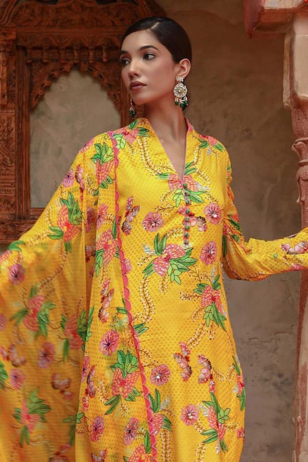 Gazab by Miku Kumar Yellow Organza, Muslin Bandeau Neck Ati Floral Printed Kurta Set at Aza Fashions Gazab by Miku Kumar_Yellow Organza, Muslin Bandeau Neck Ati Floral Printed Kurta Set _at_Aza_Fashions