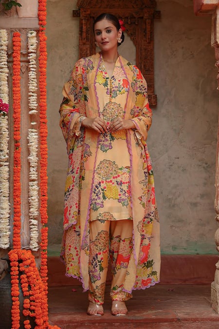 Gazab by Miku Kumar Yellow Muslin Printed Floral V Neck Sarin Kurta Set 