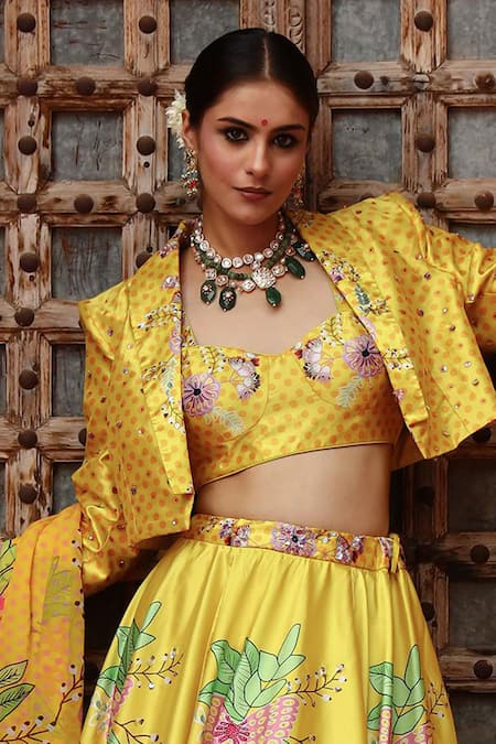 Buy Gazab by Miku Kumar Yellow Silk, Organza Embroidery Sweetheart Roma Printed Lehenga Set With Jacket Online at Aza Fashions Buy_Gazab by Miku Kumar_Yellow Silk, Organza Embroidery Sweetheart Roma Printed Lehenga Set With Jacket _Online_at_Aza_Fashions