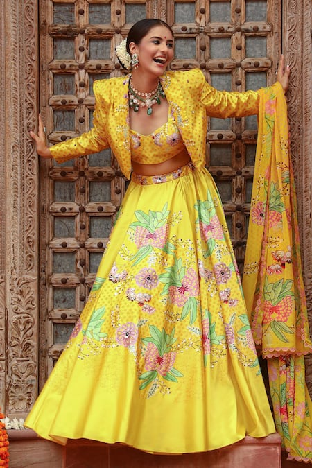 Gazab by Miku Kumar Yellow Silk, Organza Embroidery Sweetheart Roma Printed Lehenga Set With Jacket at Aza Fashions Gazab by Miku Kumar_Yellow Silk, Organza Embroidery Sweetheart Roma Printed Lehenga Set With Jacket _at_Aza_Fashions