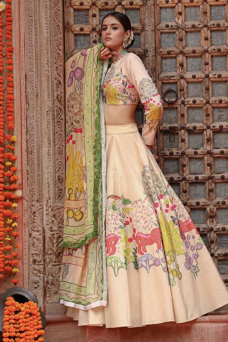 Buy Gazab by Miku Kumar Yellow Silk, Organza Embroidery Round Shanvi Abstract Print Lehenga Blouse Set Buy_Gazab by Miku Kumar_Yellow Silk, Organza Embroidery Round Shanvi Abstract Print Lehenga Blouse Set