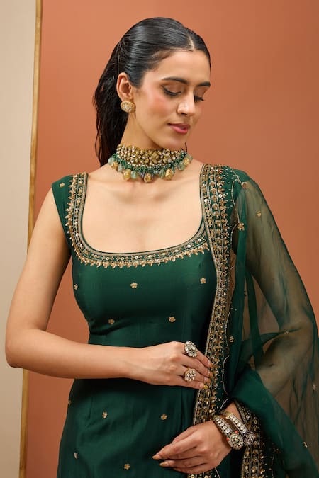 Buy_Esha Koul_Green Organza, Chanderi, Lycra Embroidery, Sequins Square And Thread Kurta Set _Online_at_Aza_Fashions